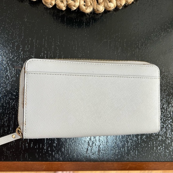 Kate Spade Wallet - Picture 3 of 4